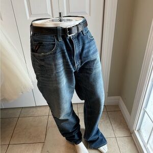 Ariat Men's Relaxed Fit Blue Jeans with Black Belt